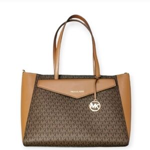 Michael Kors Jet Set zipper Tote clutch bag